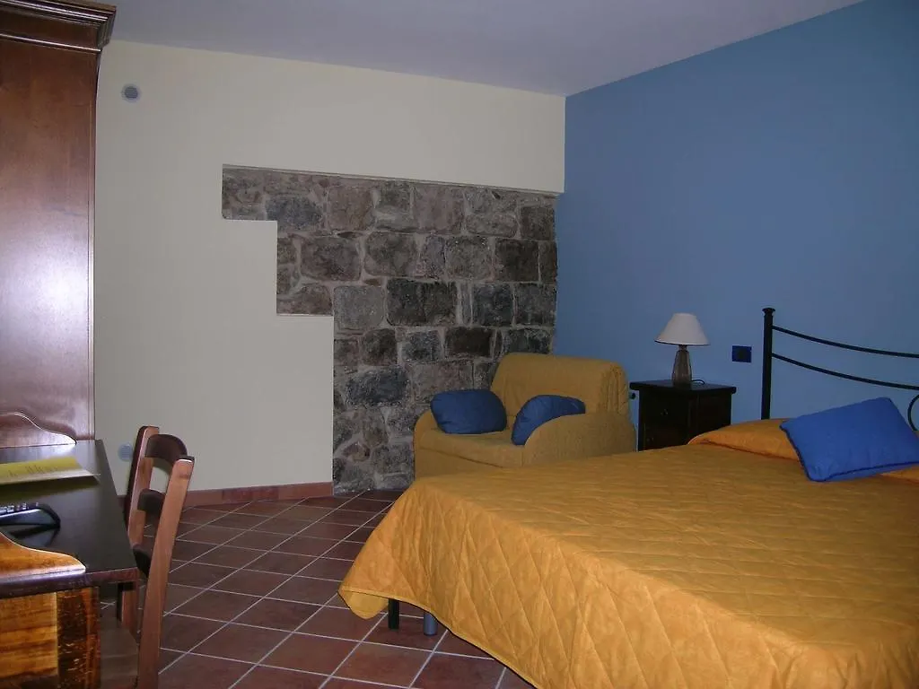 Domus Lilio Bed & Breakfast Petralia Sottana 3*,  Italy