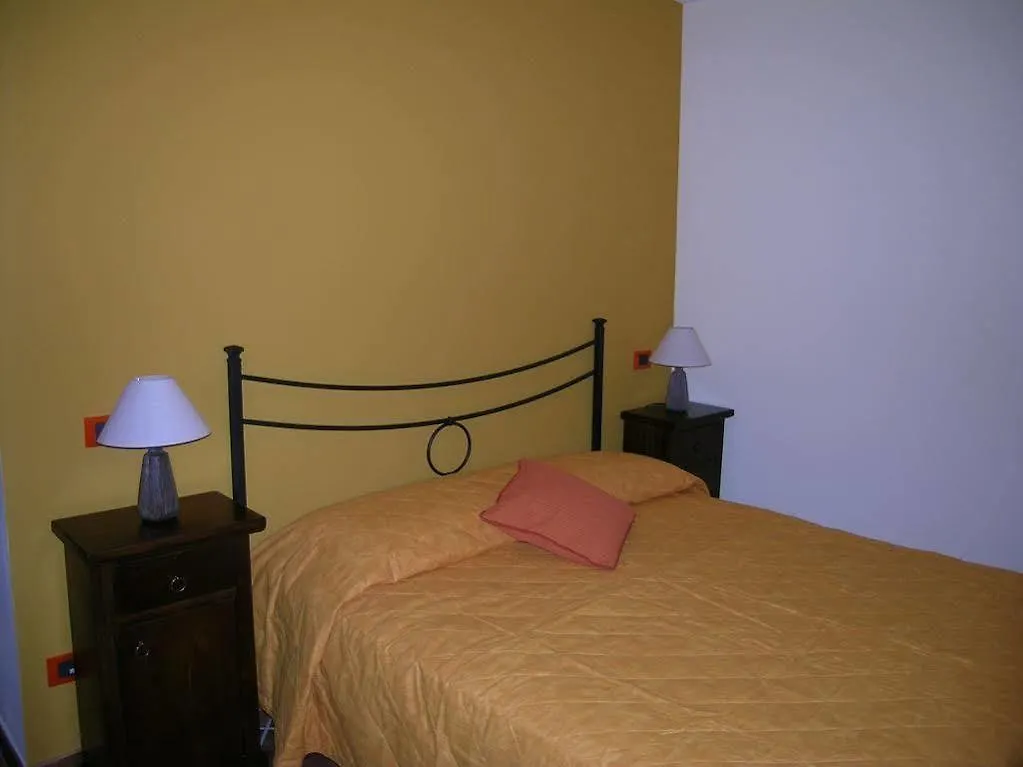 Domus Lilio Bed & Breakfast Petralia Sottana 3*,  Italy